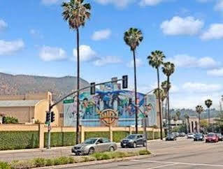 Travelodge By Wyndham Burbank-glendale